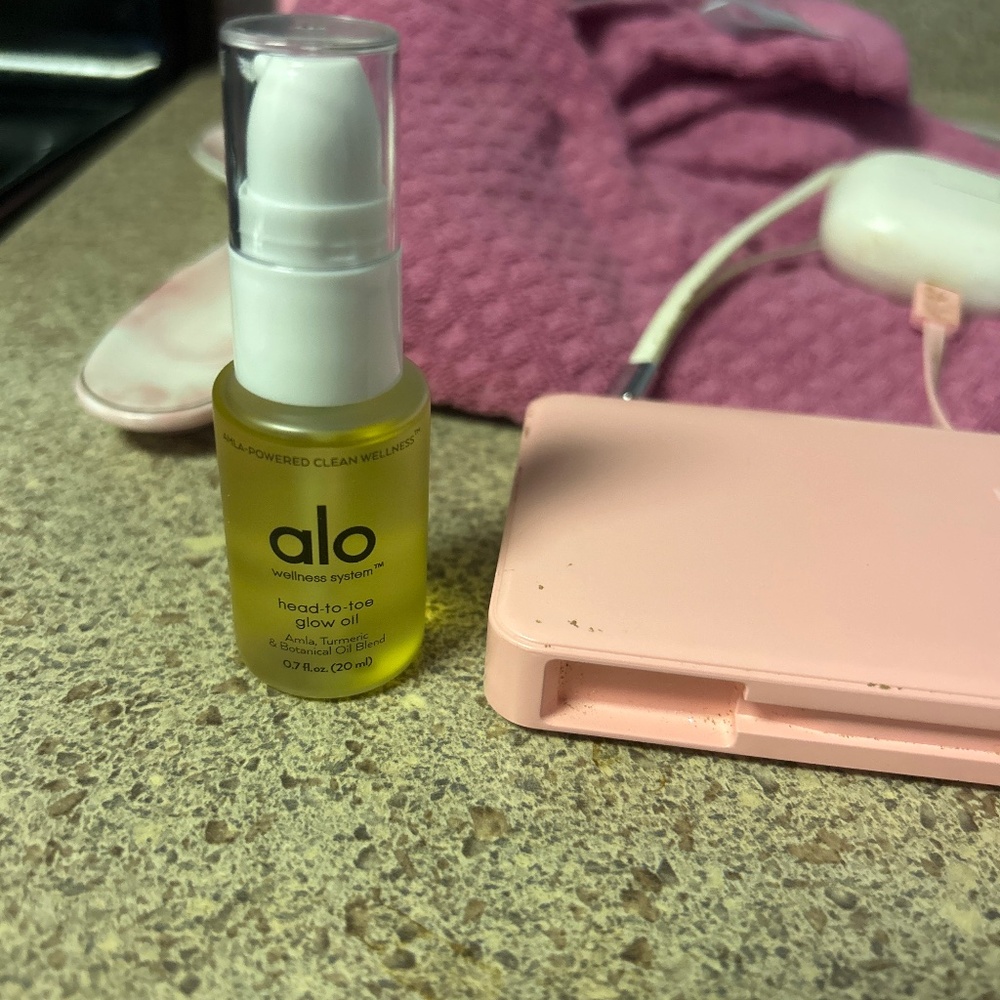 Alo Head To Toe Glow oil